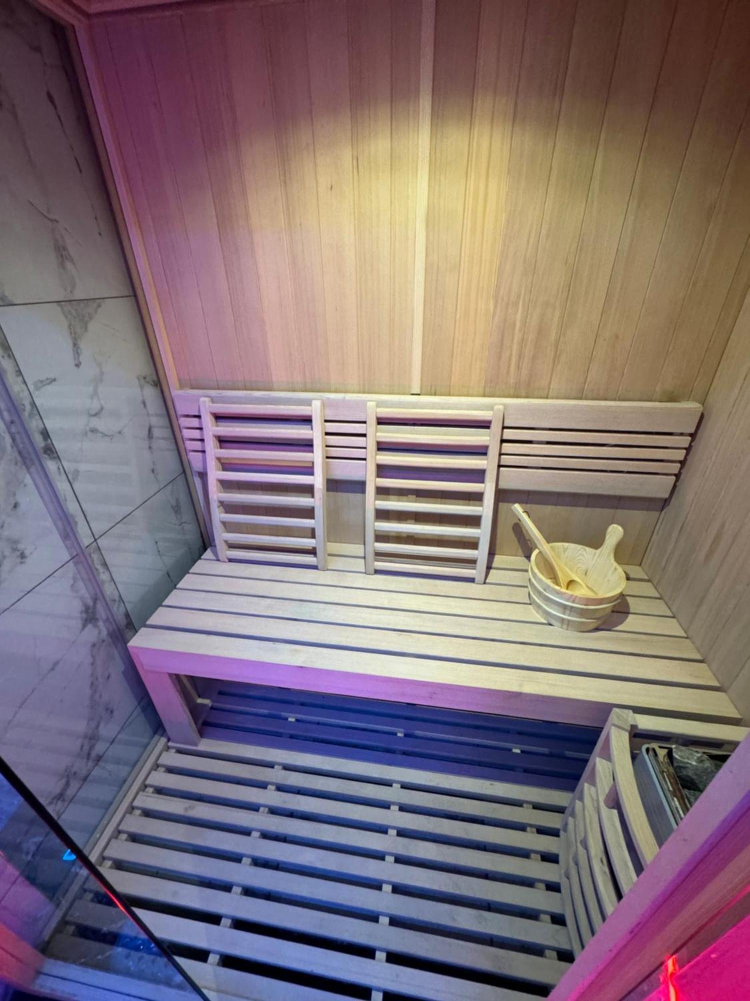 Highfield Private Spa Apartment ブラッドフォード エクステリア 写真