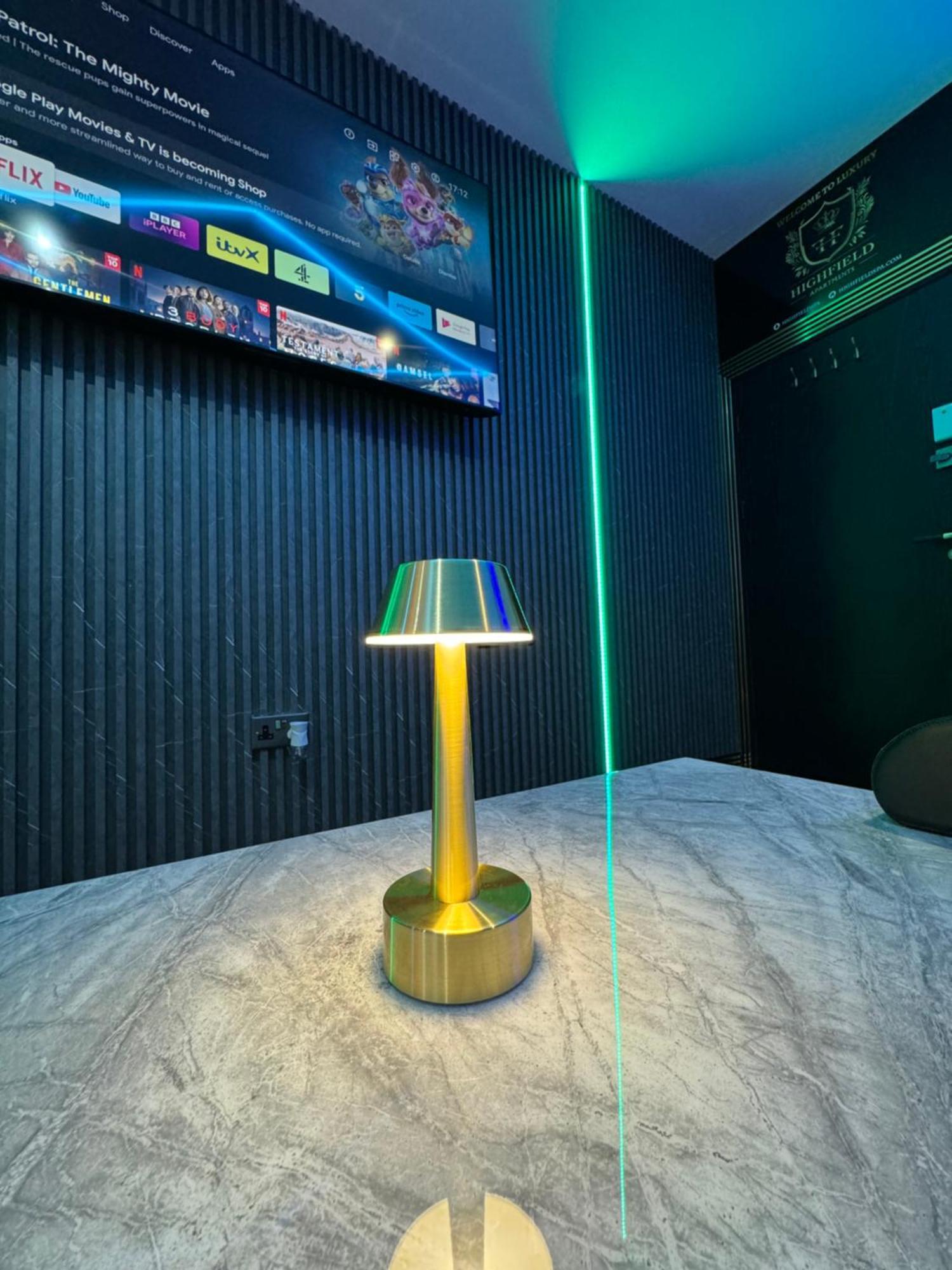 Highfield Private Spa Apartment ブラッドフォード エクステリア 写真
