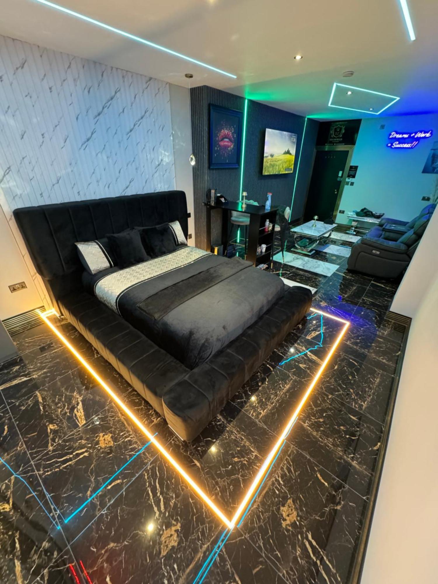 Highfield Private Spa Apartment ブラッドフォード エクステリア 写真