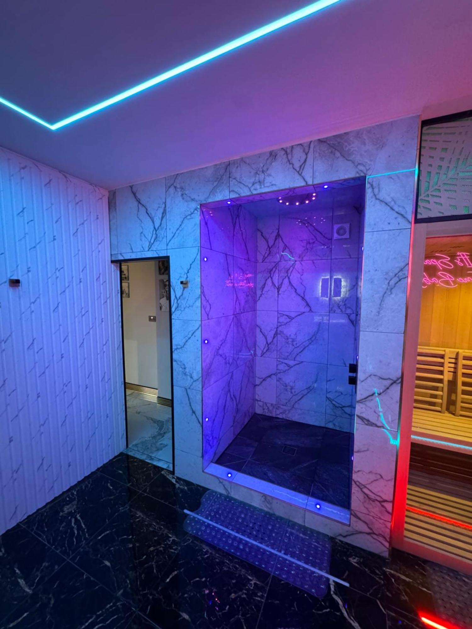 Highfield Private Spa Apartment ブラッドフォード エクステリア 写真