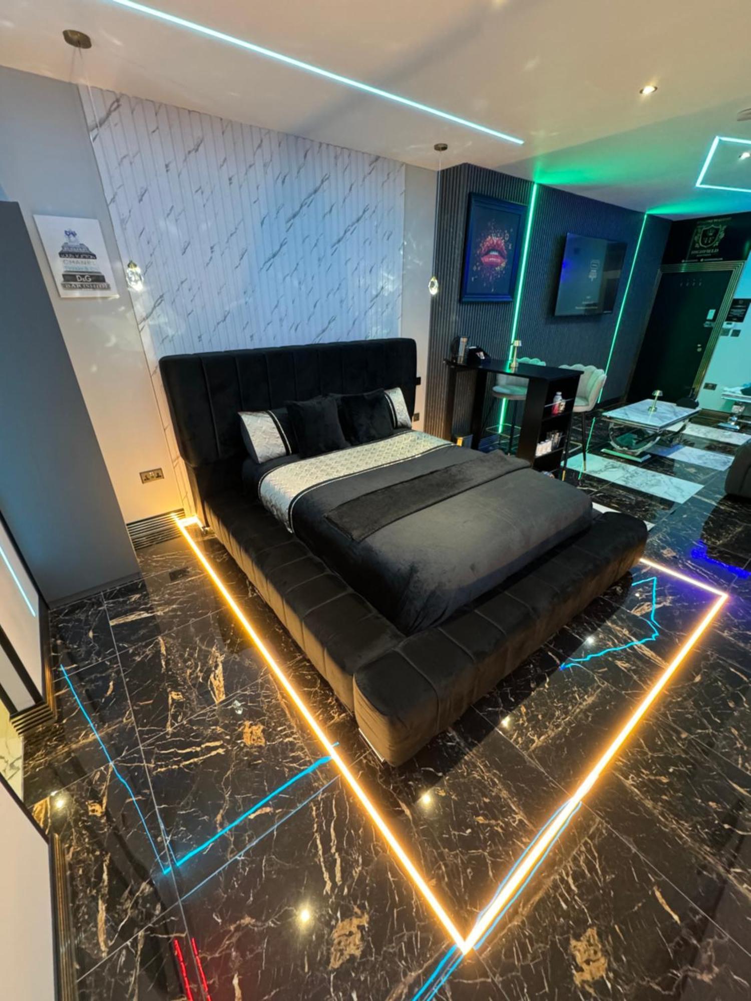Highfield Private Spa Apartment ブラッドフォード エクステリア 写真