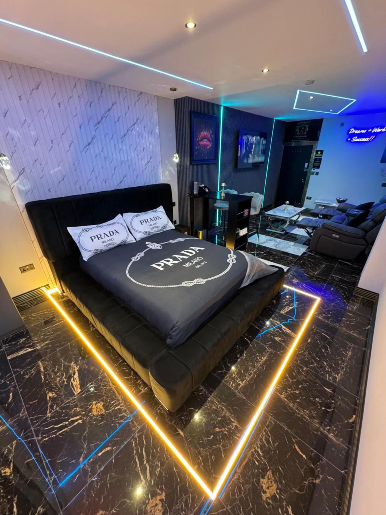 Highfield Private Spa Apartment ブラッドフォード エクステリア 写真